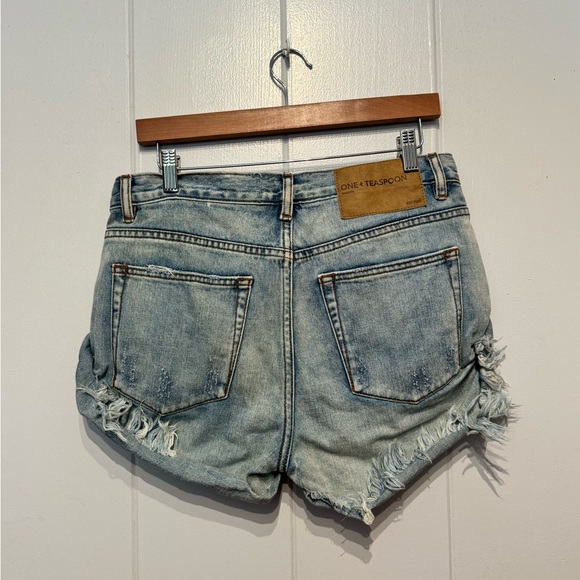 Bandits - Picture 2 of 3